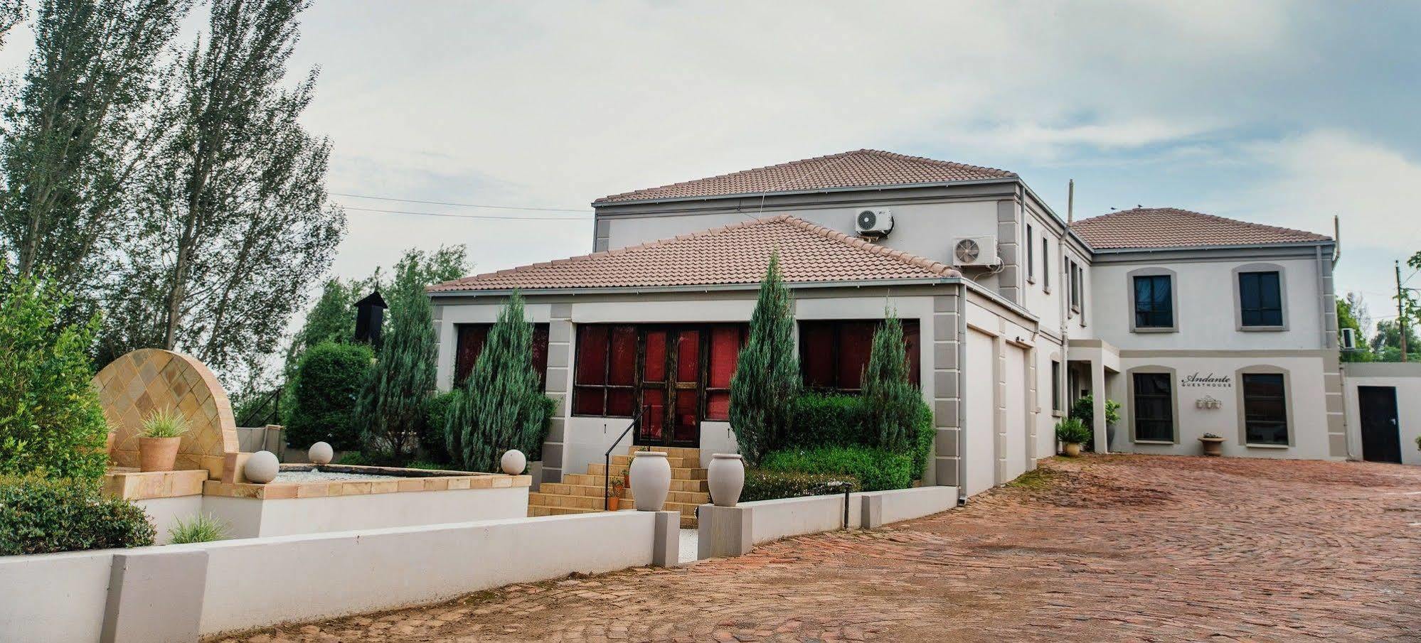 Altissimo Pensión Bloemfontein Exterior foto